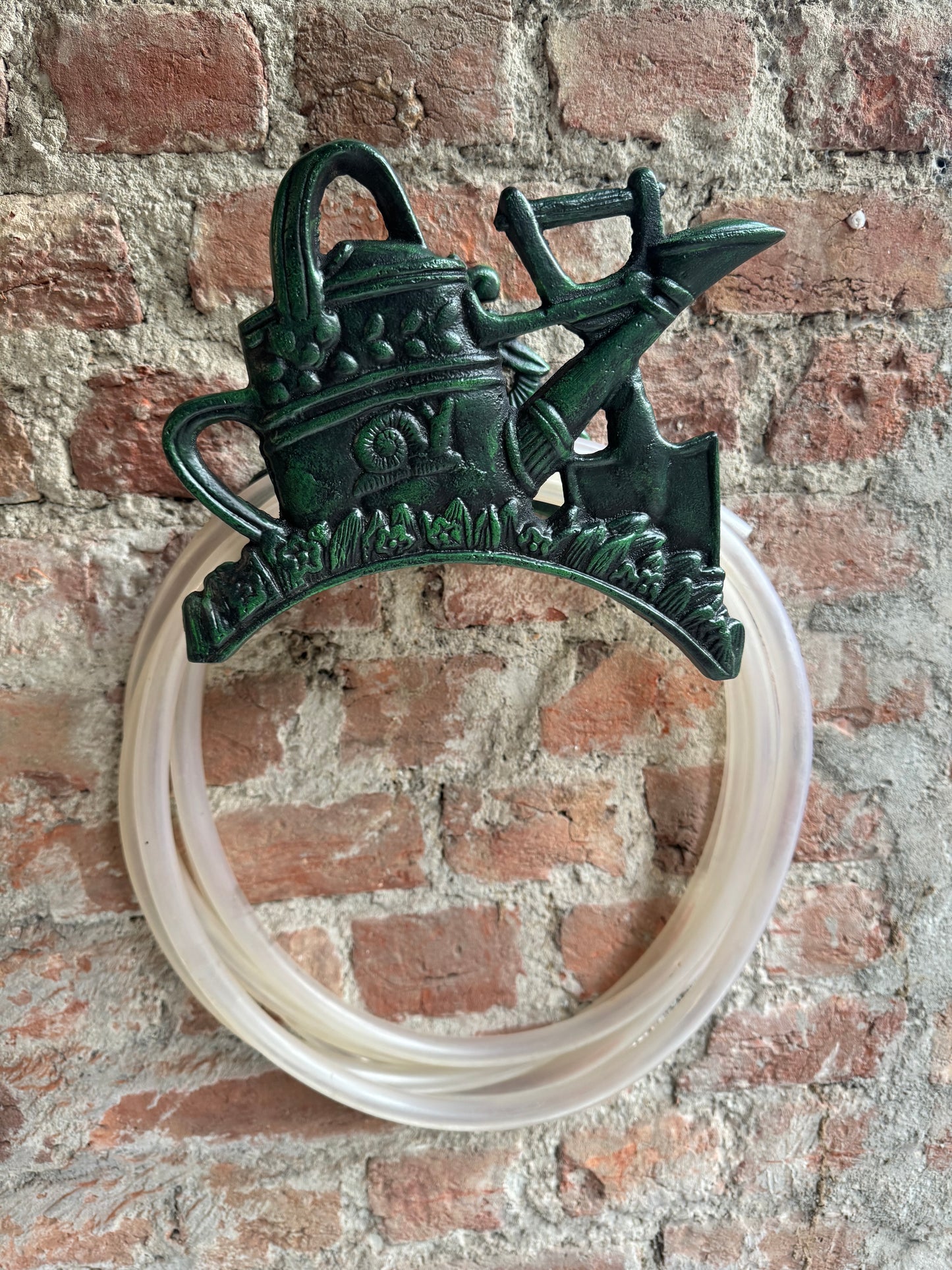 DECORATIVE WATERING CAN PIPE HANGER FOR GARDEN AND BALCONY DECOR