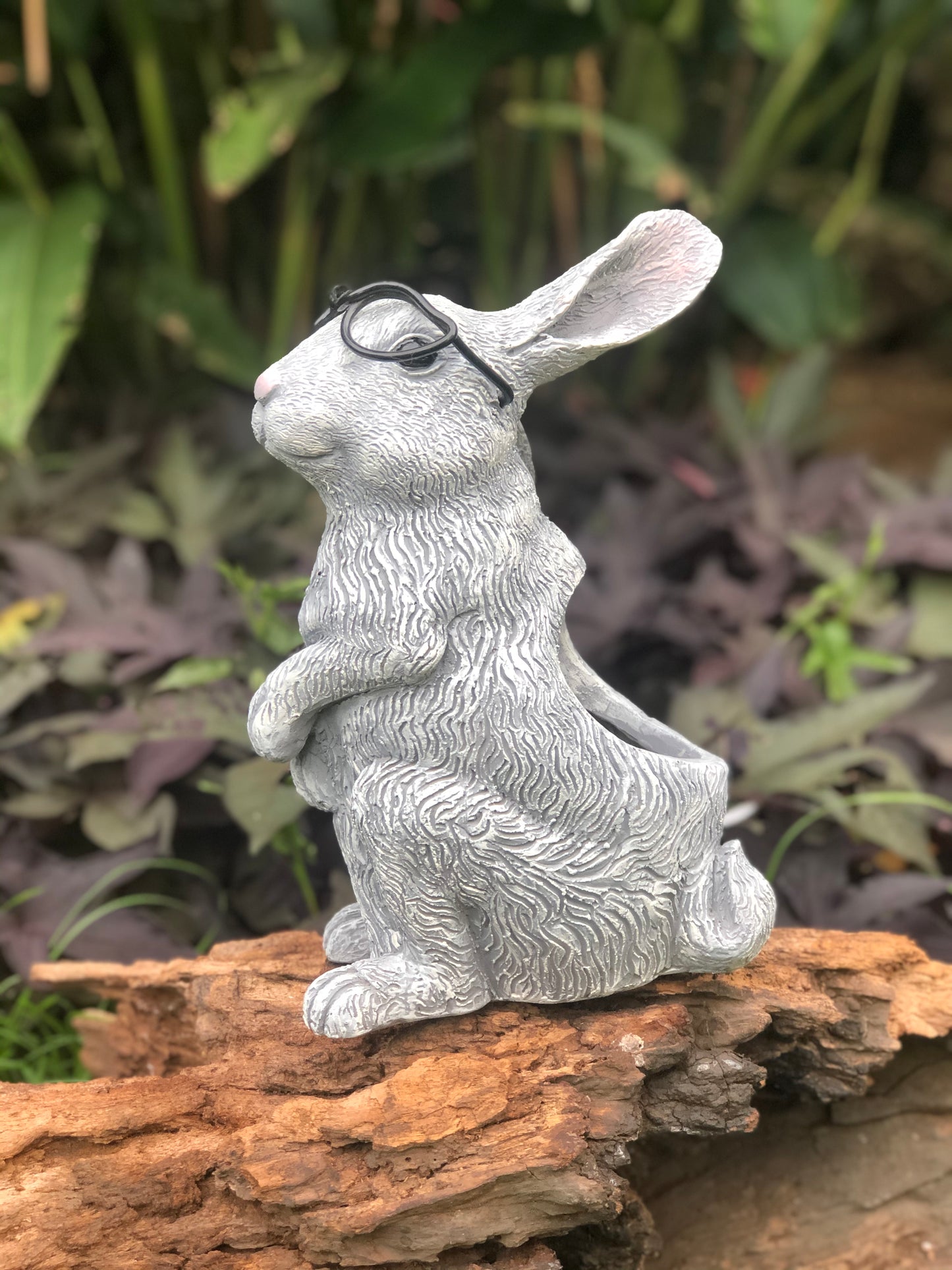 RABBIT WITH BENT EAR FOR OUTDOOR DECOR
