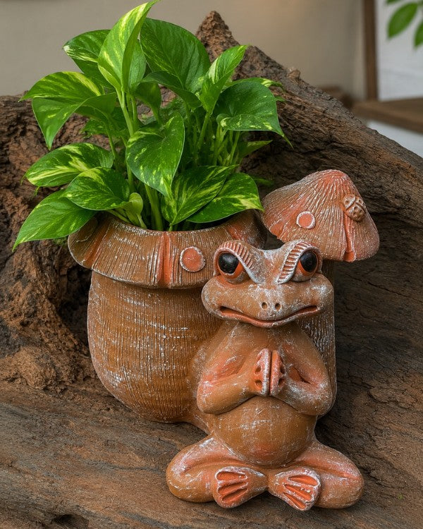 Frog Terracotta Planter with Mushroom