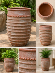 Egg shaped ribbed pot