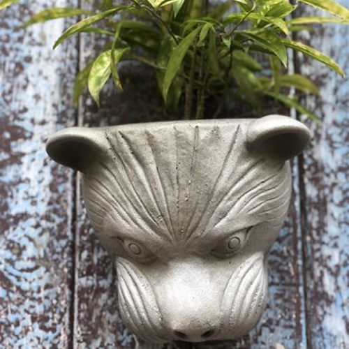 LION WALL PLANTER