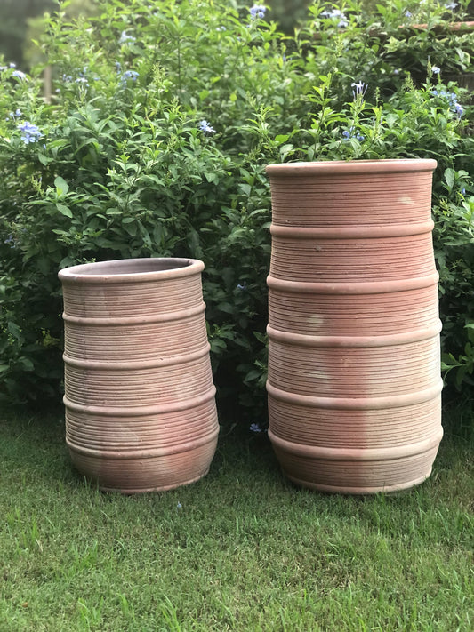 TERRACOTTA RIBBED GLASS POT