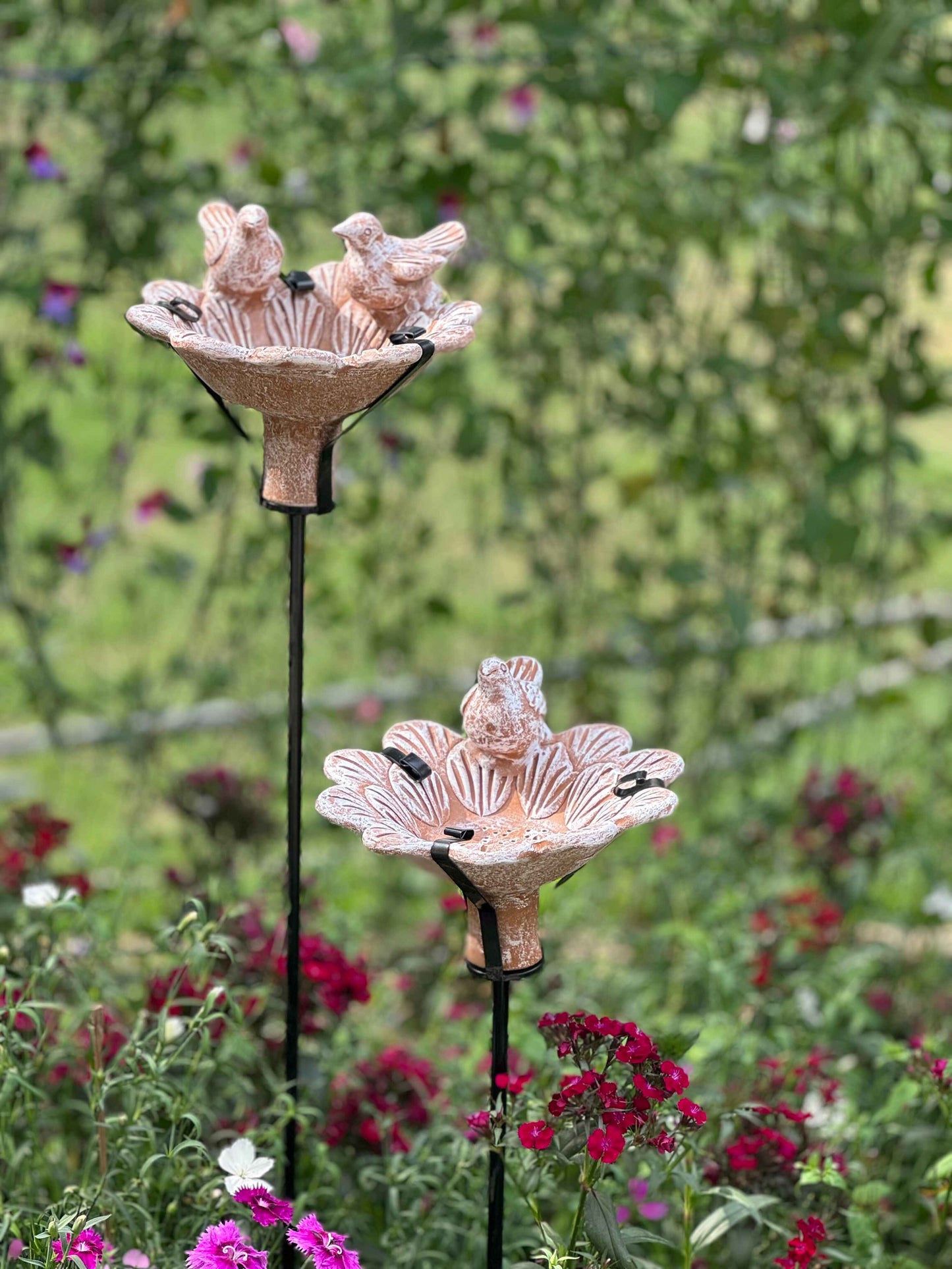 TERRACOTTA WHITE AND ORANGE BIRD FEEDER WITH DIGGER FOR GARDEN DECOR