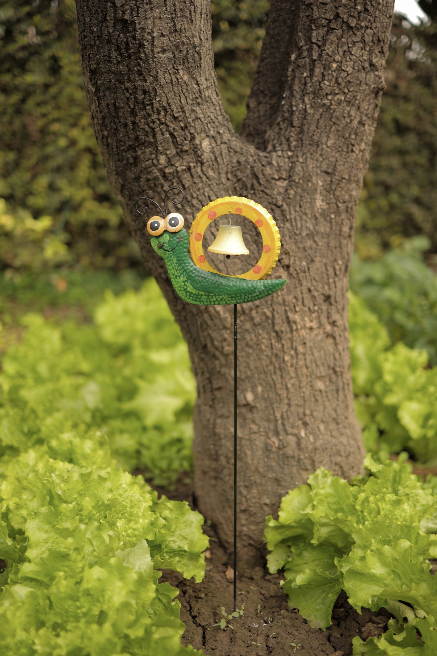 METAL SNAIL AND BELL DIGGER FOR GARDEN DECOR