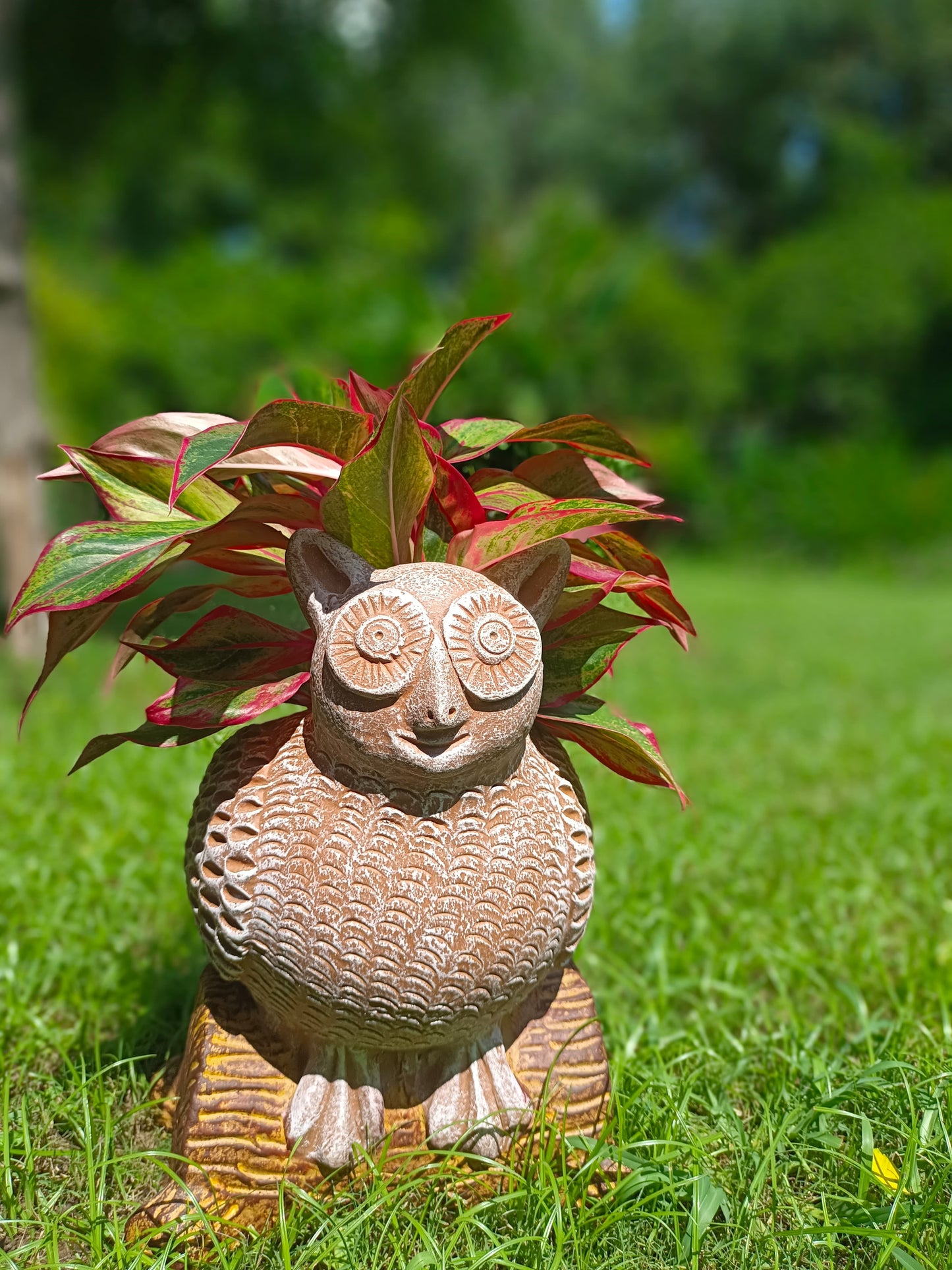 OWL ON LOG PLANTER POT FOR HOMES