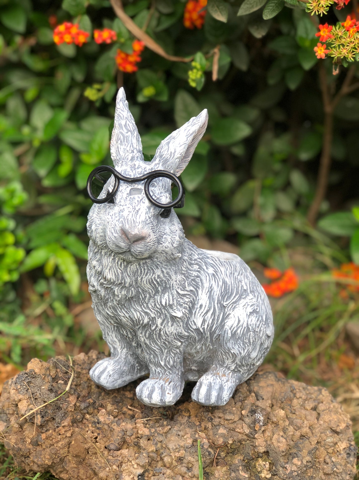 BUNNY ANIMAL PLANTER IN FIBRE