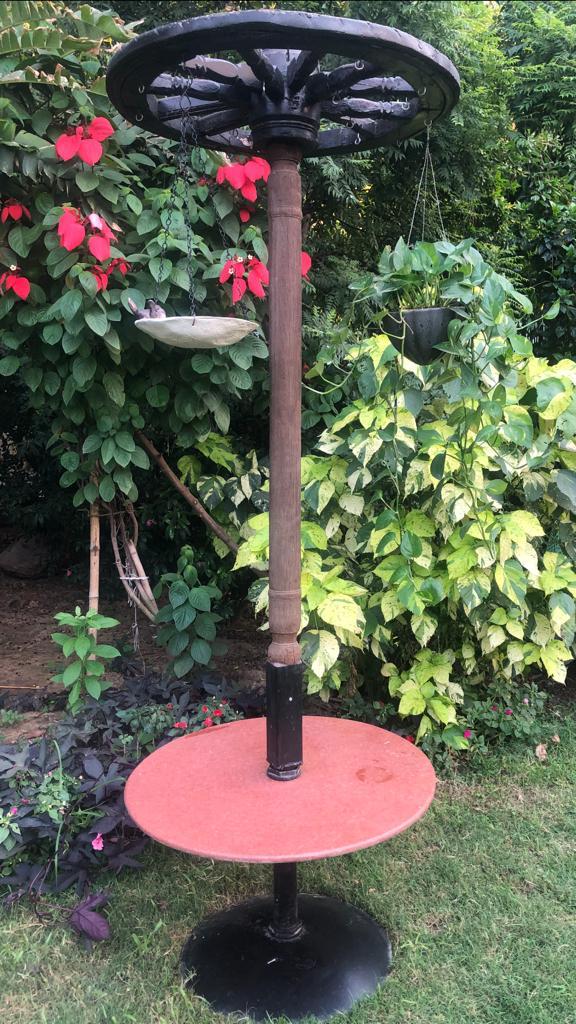 Outdoor table stand with wheel for hanging